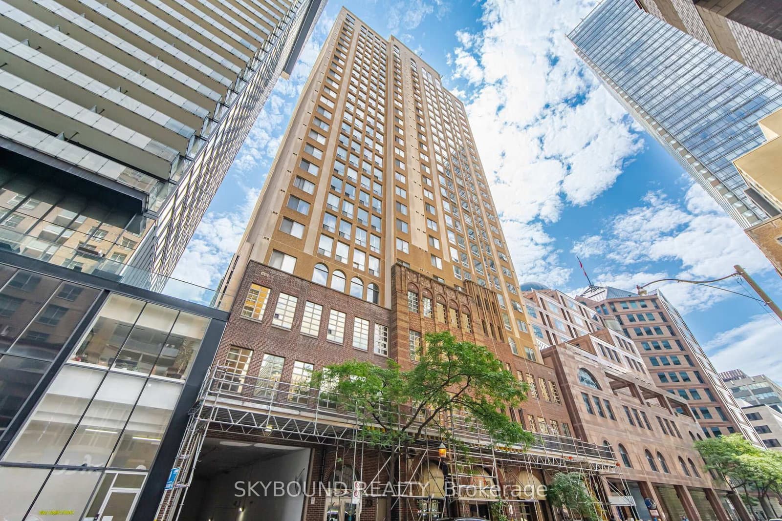 #1605 - 25 Grenville Street