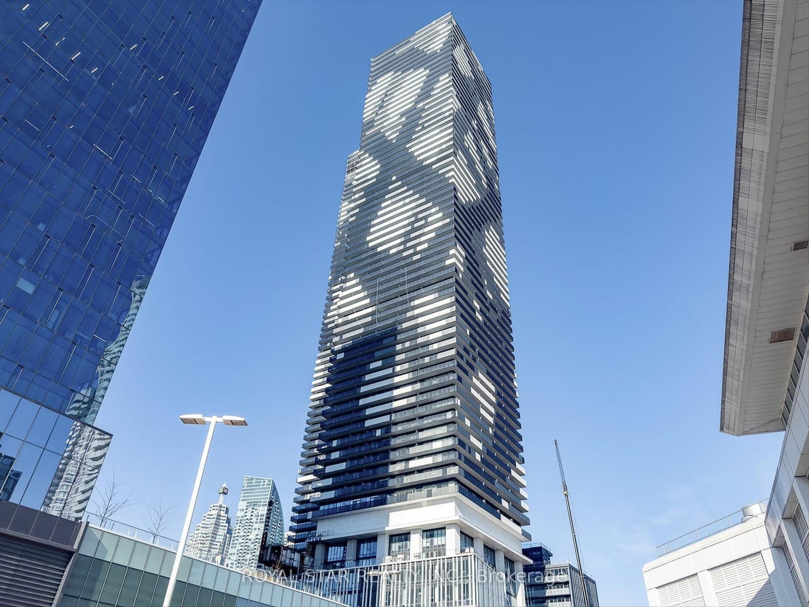 55 Cooper Street, Unit 4015