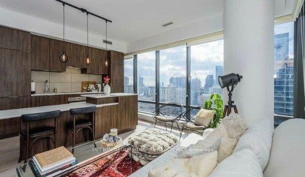 #1605 - 5 St Joseph Street