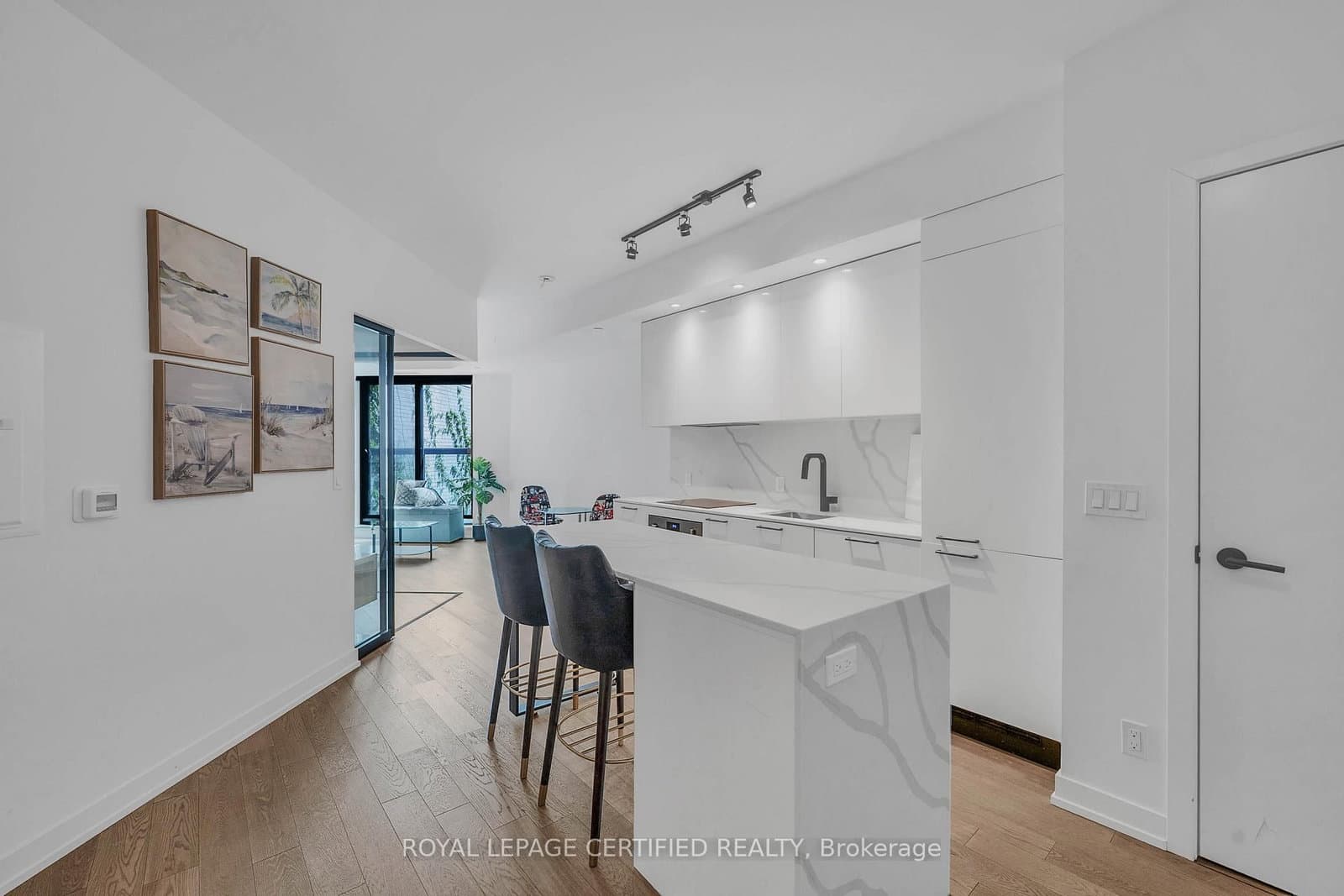#411 - 200 Sudbury Street