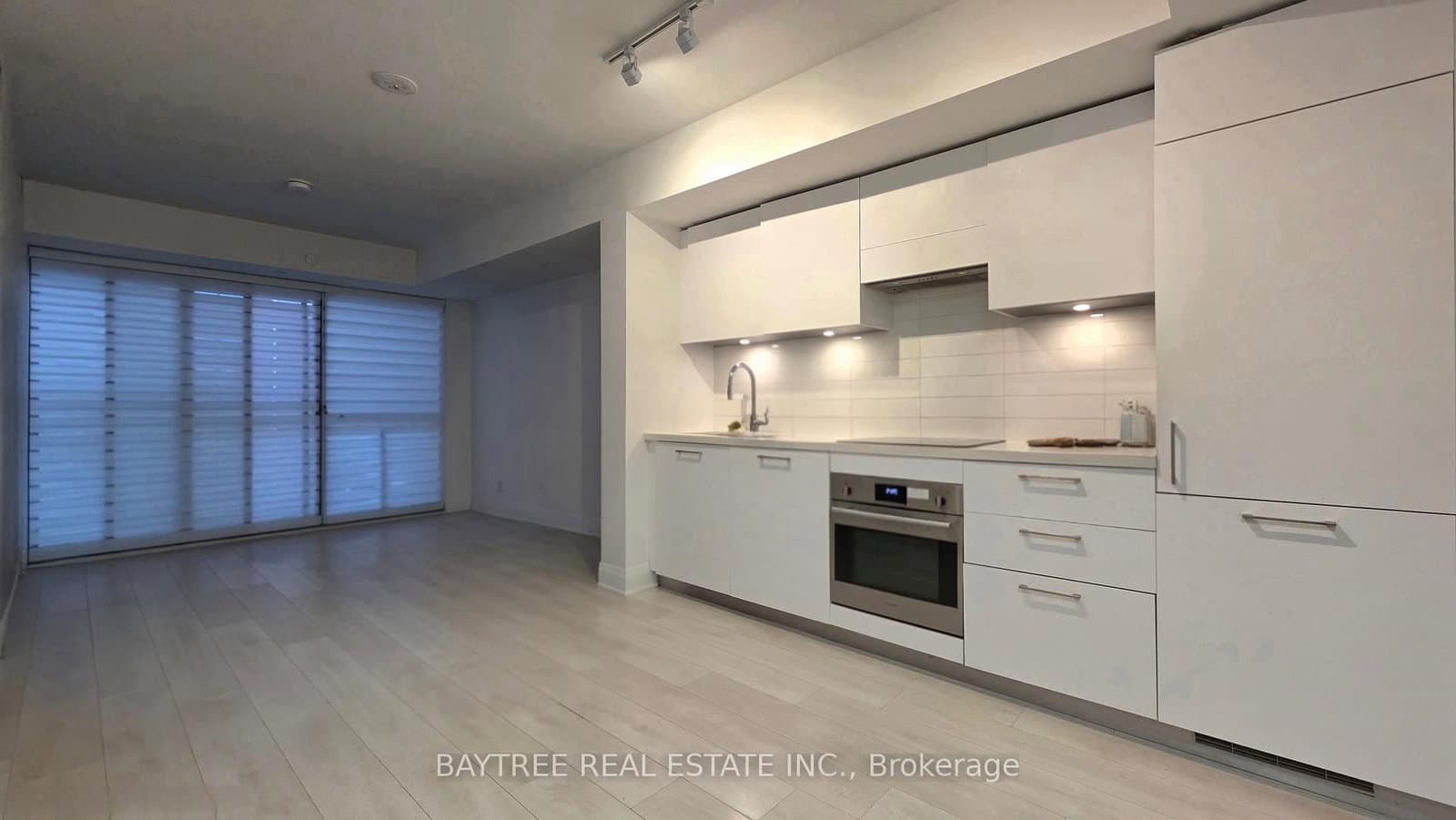 33 Frederick Todd Way, Unit 402