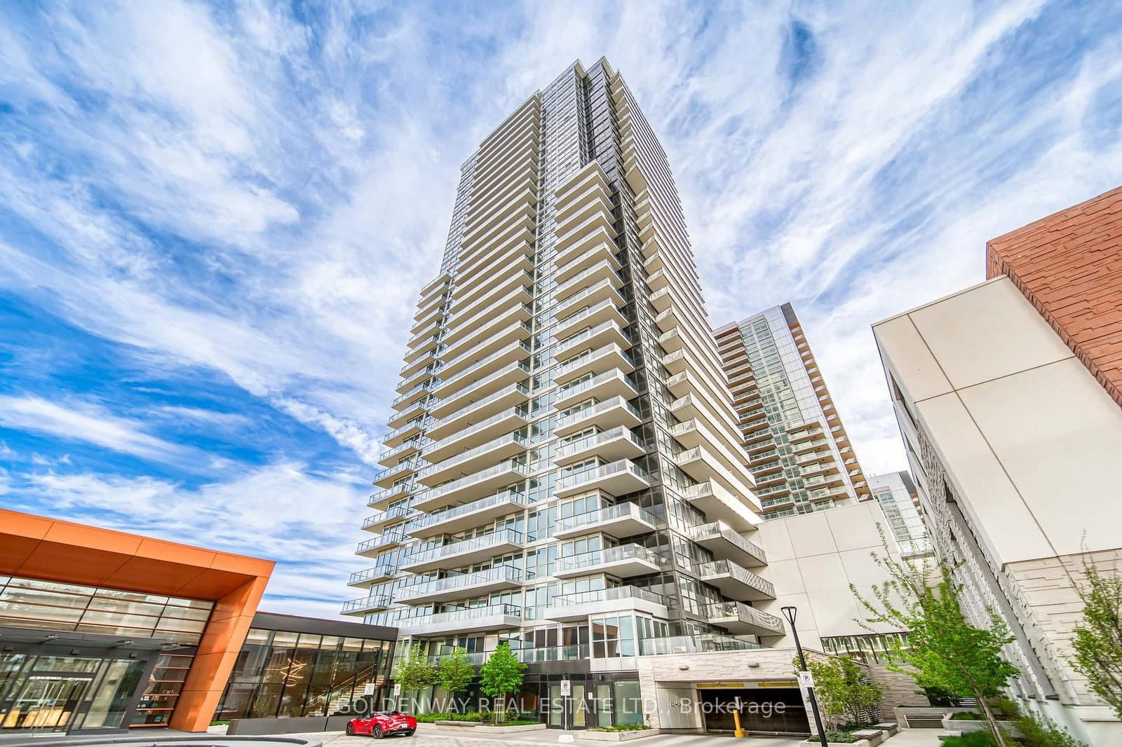85 McMahon Drive, Unit 2109