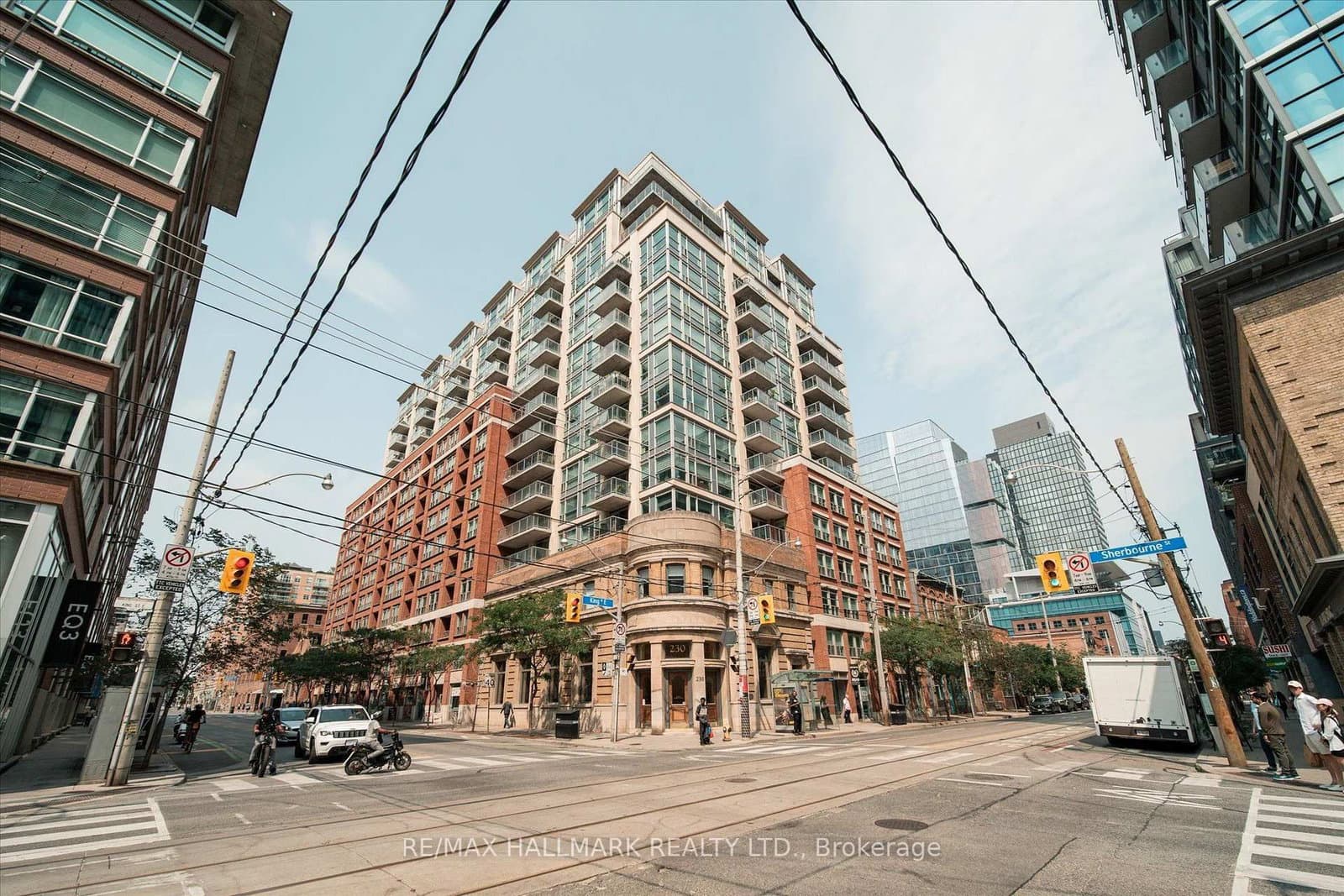 #706 - 230 King Street E