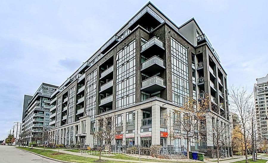 #418 - 17 KENASTON Gardens