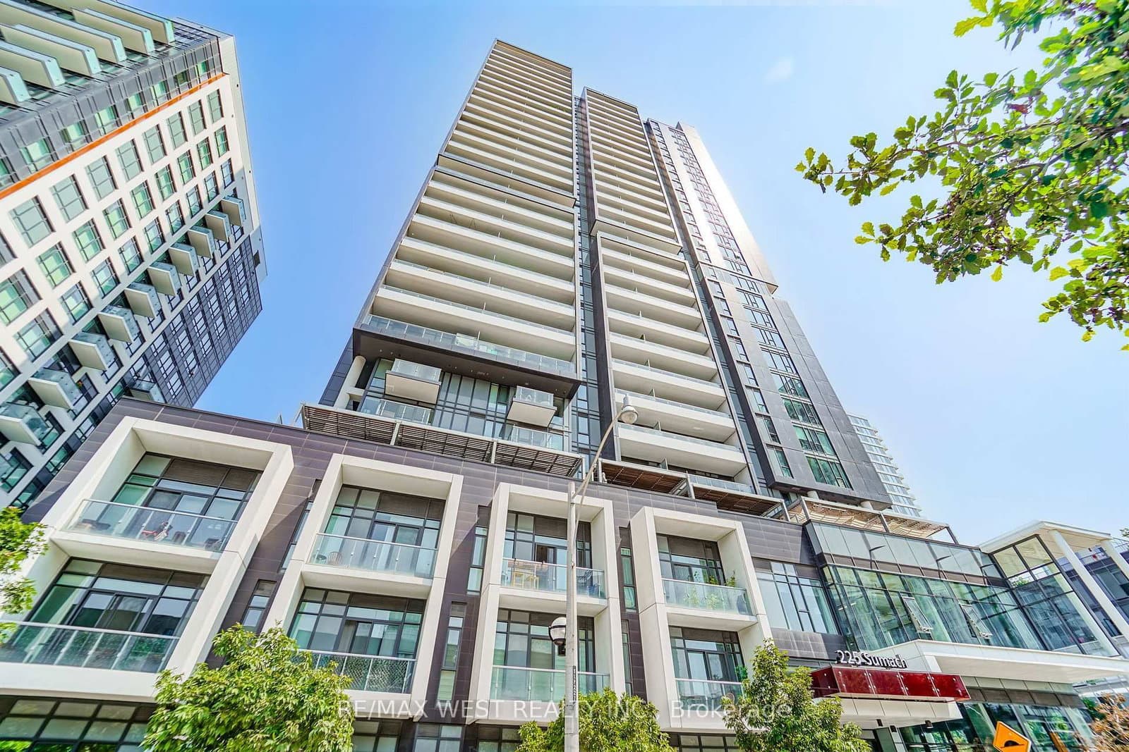 225 Sumach Street, Unit 1511