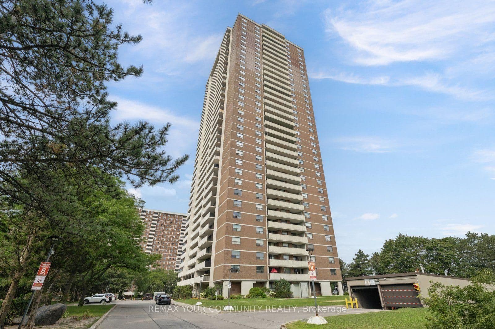 #804 - 10 Tangreen Court