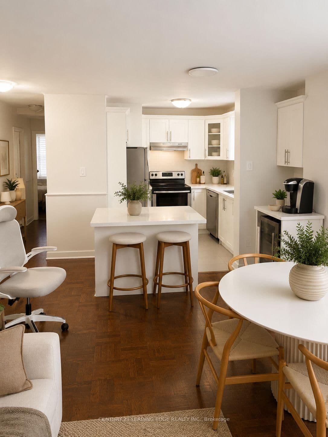 103 Avenue Road, Unit 112