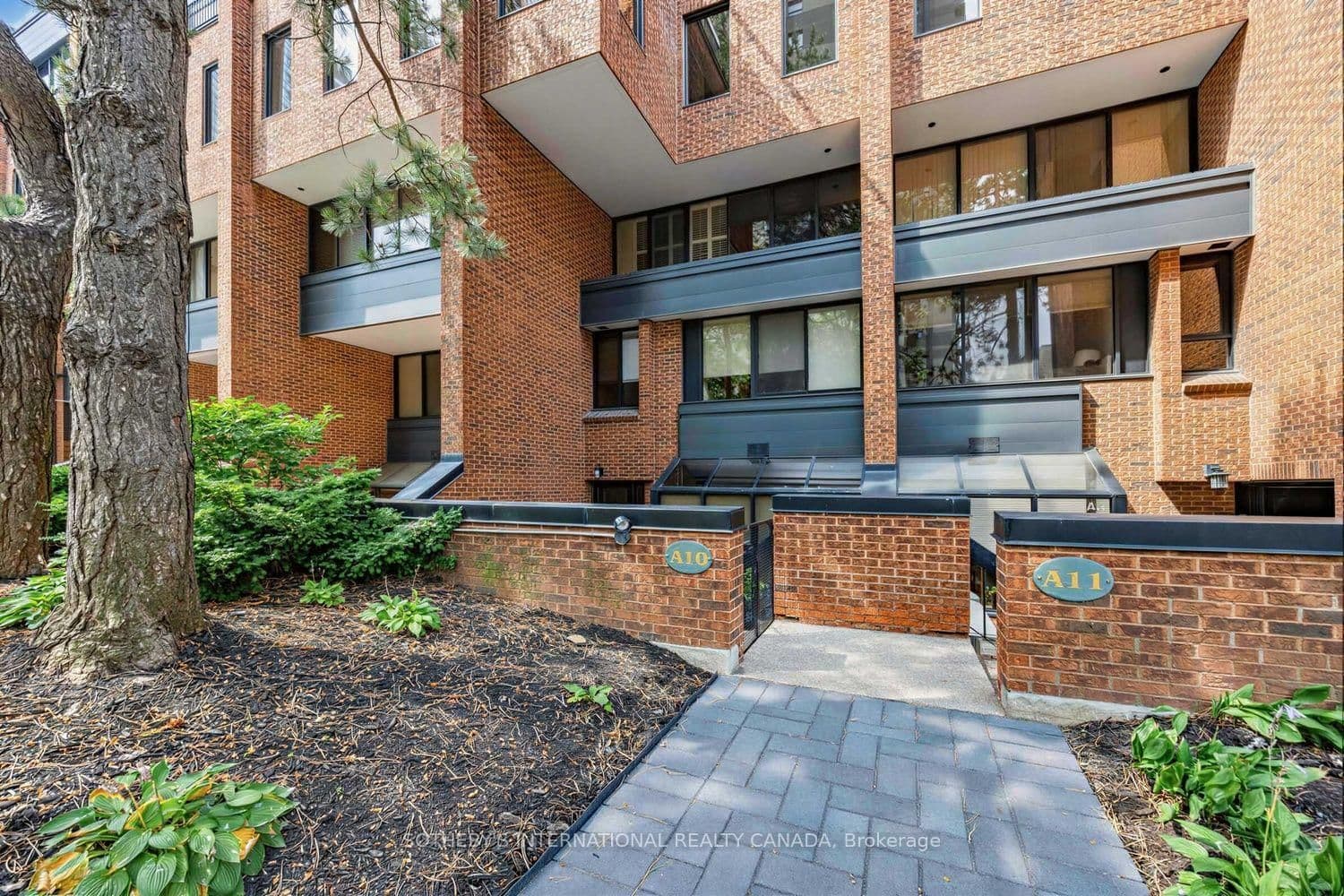 142 Pears Avenue, Unit A10