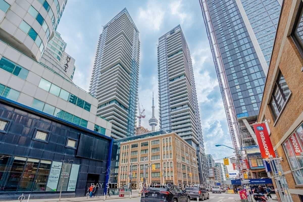 115 Blue Jays Way, Unit 2208