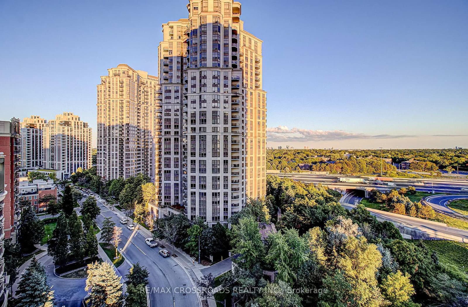 #1512 - 30 Harrison Garden Boulevard