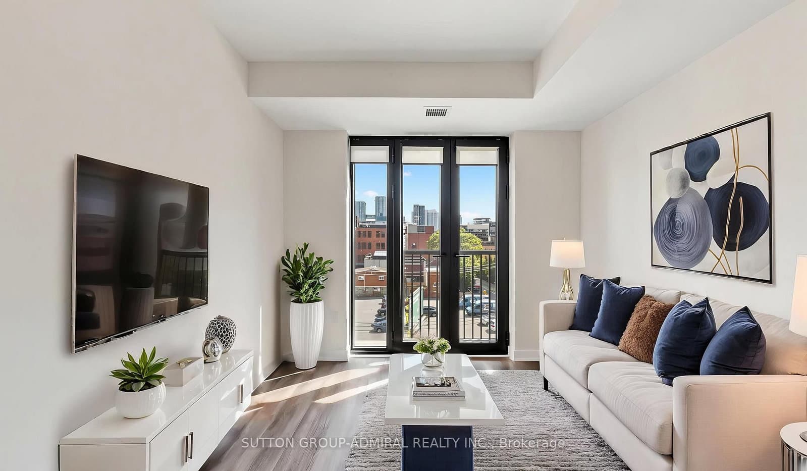 #409 - 123 Portland Street