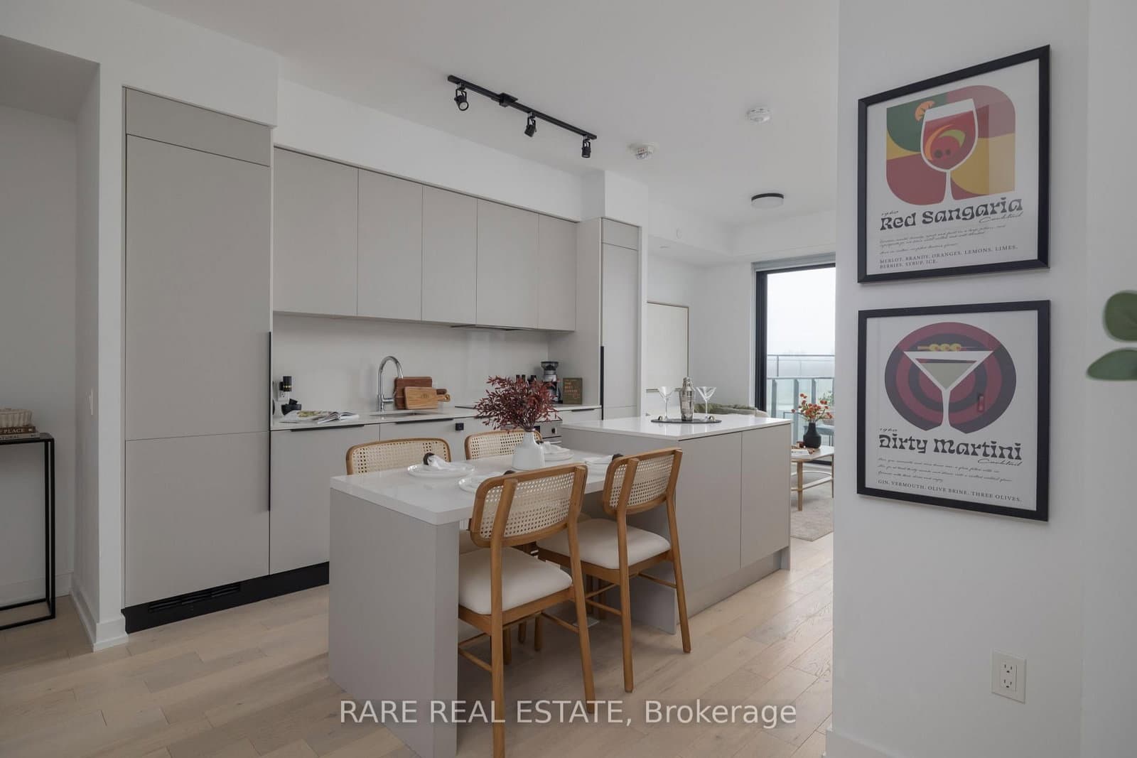 #907 - 200 Sudbury Street