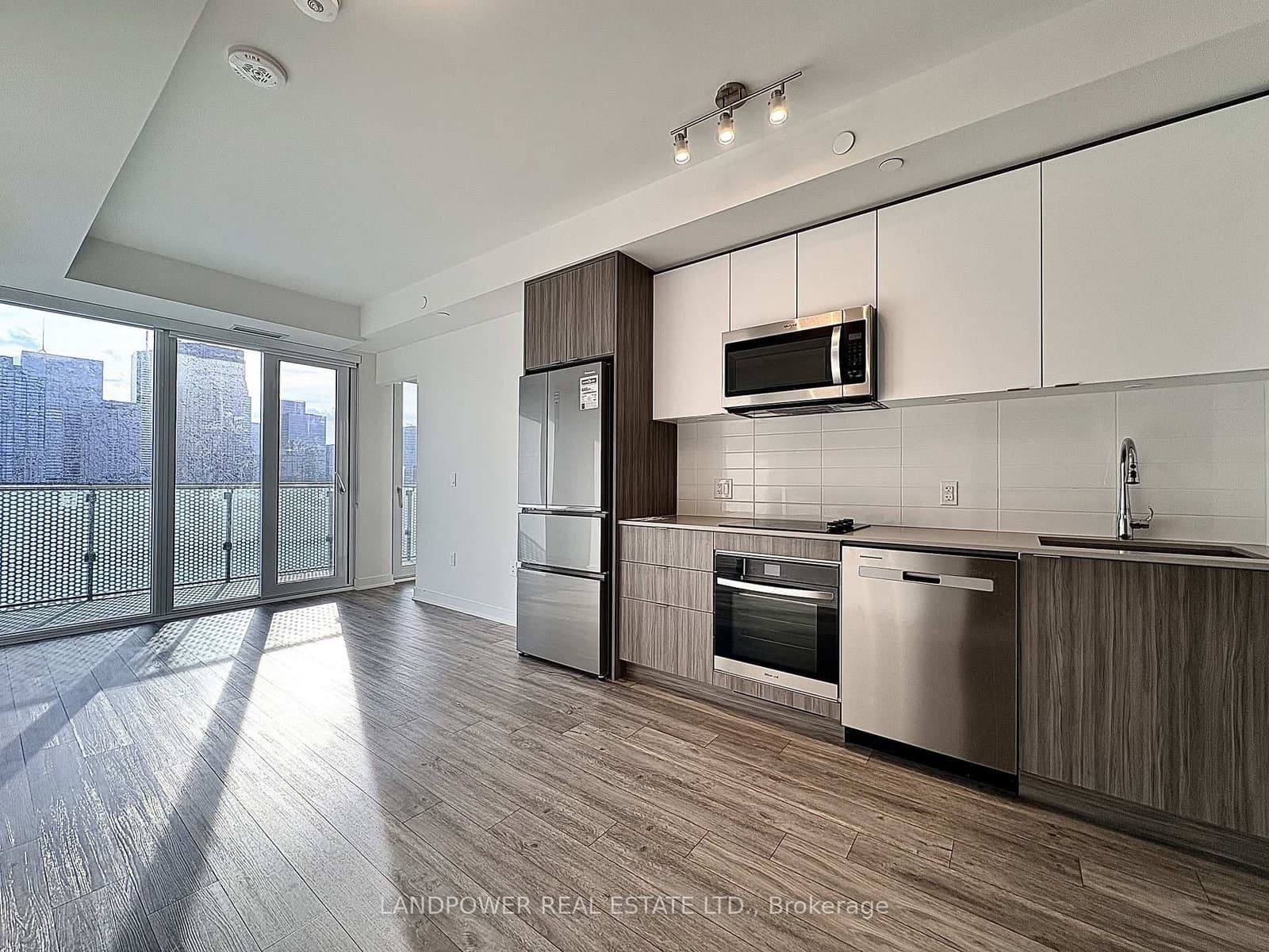 #2832 W - 135 Lower Sherbourne Street
