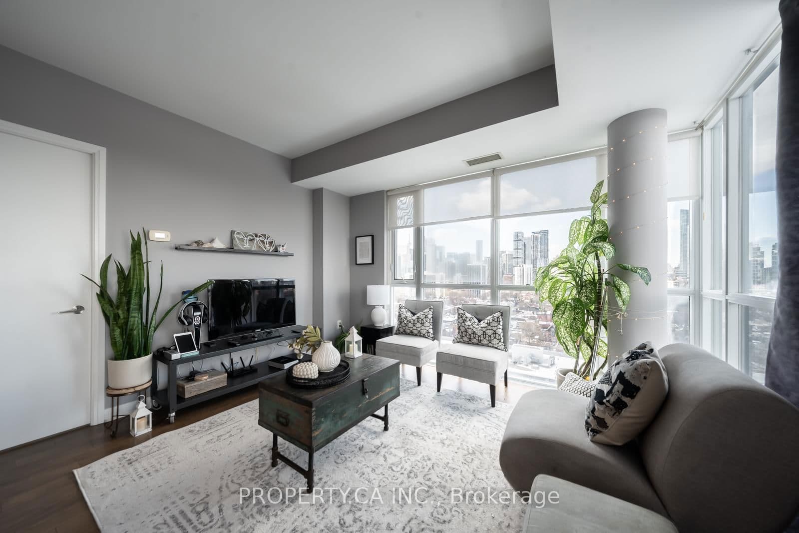 25 Cole Street, Unit 1601