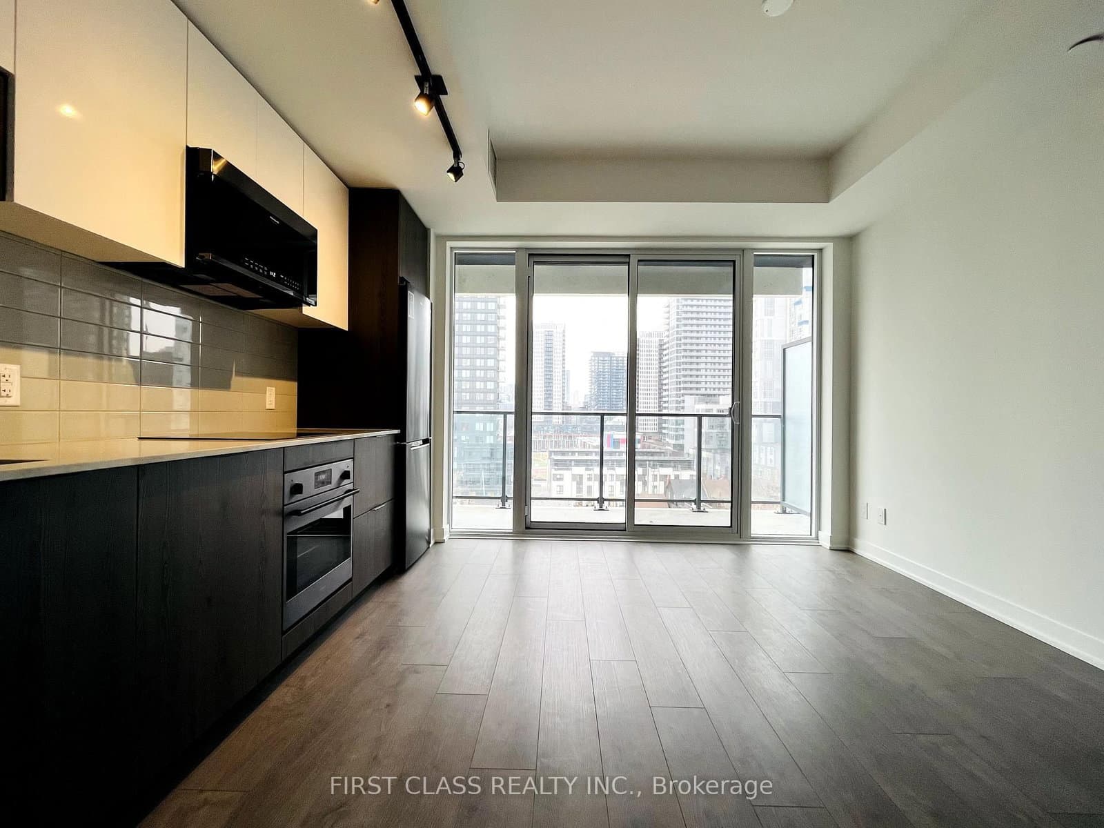 5 Defries Street, Unit 817