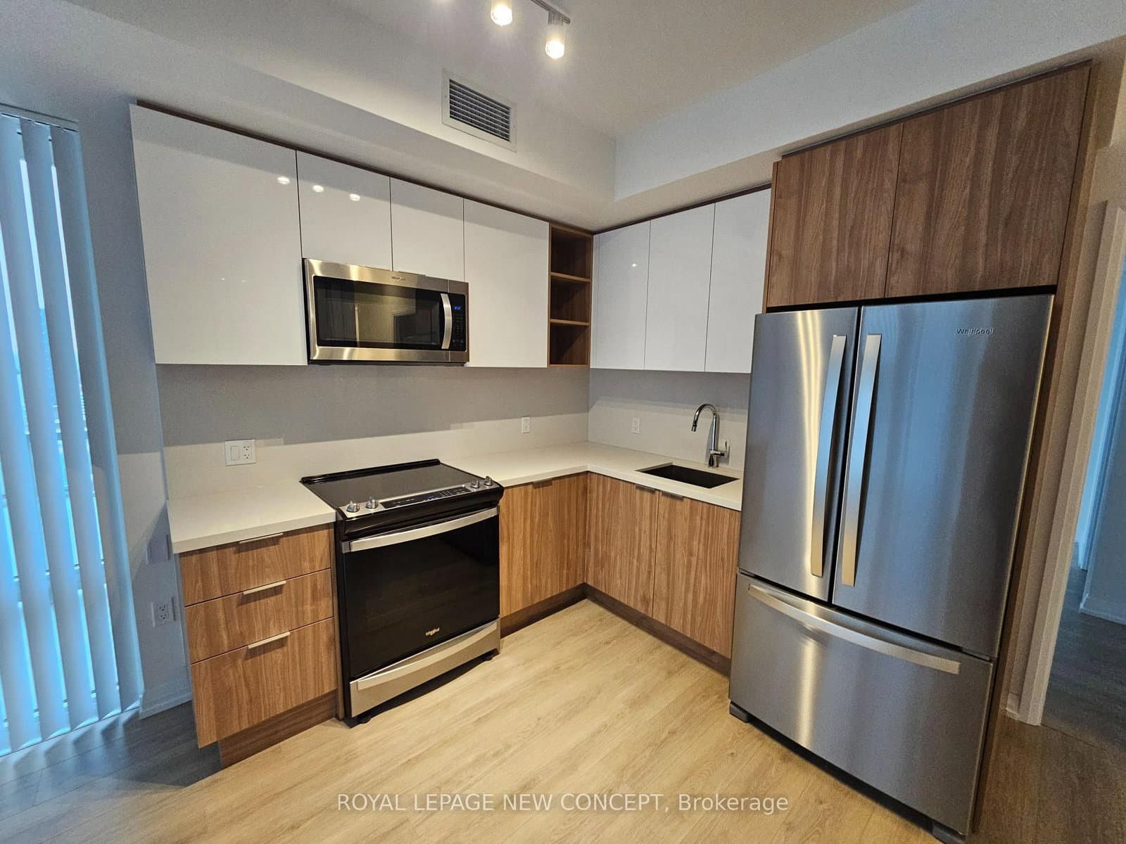 50 Dunfield Avenue, Unit 2417