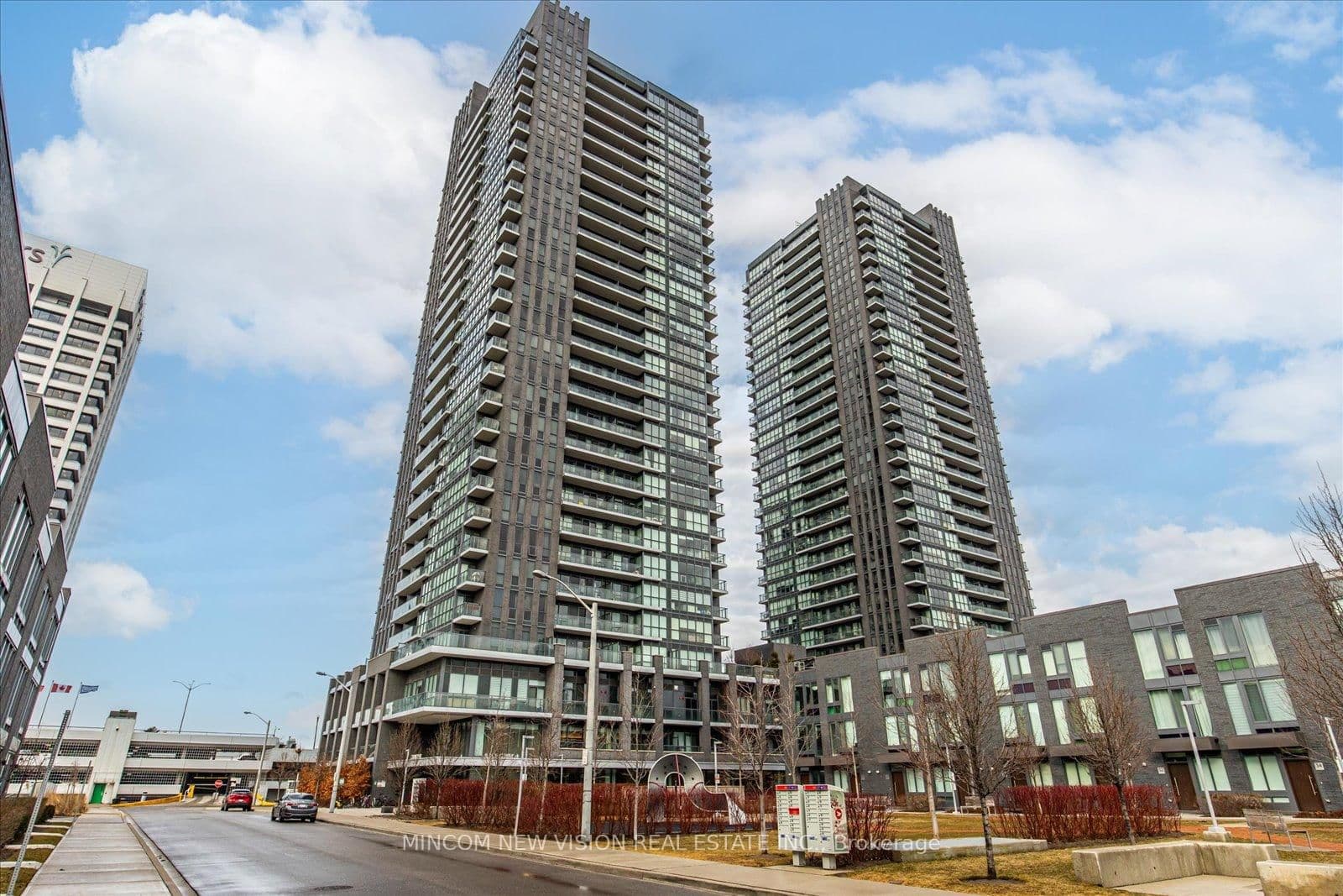 2 Sonic Way, Unit 901