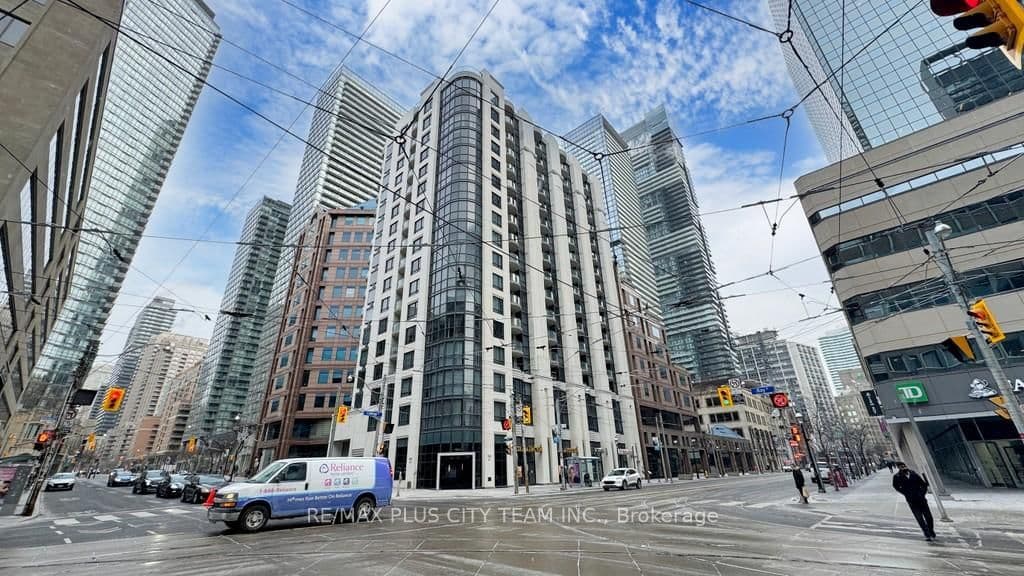 801 Bay Street, Unit 808