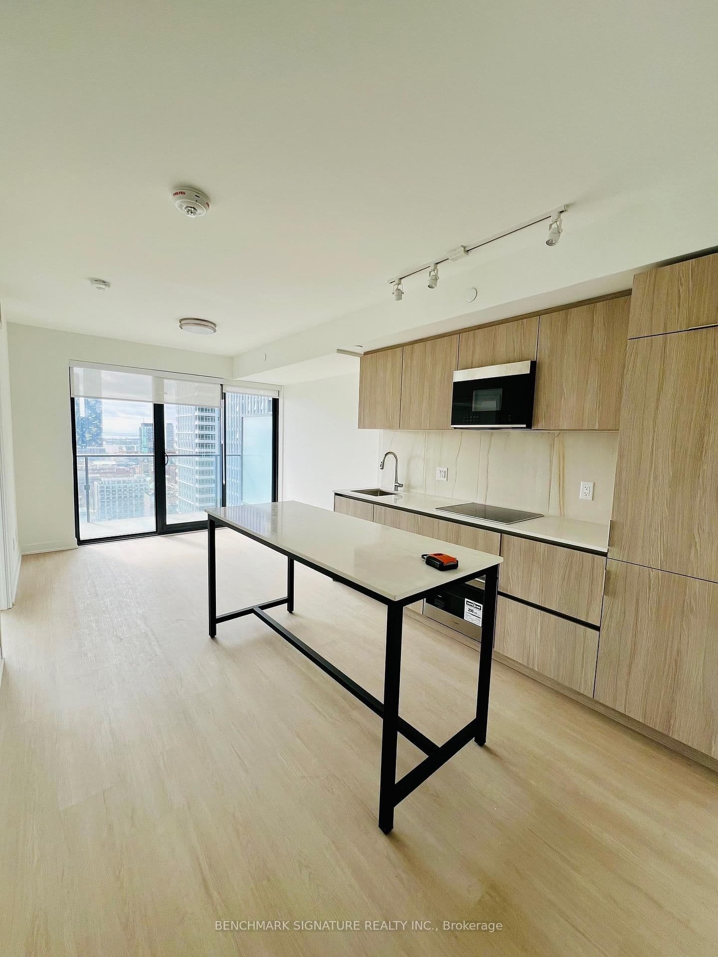 47 Mutual Street, Unit 2401