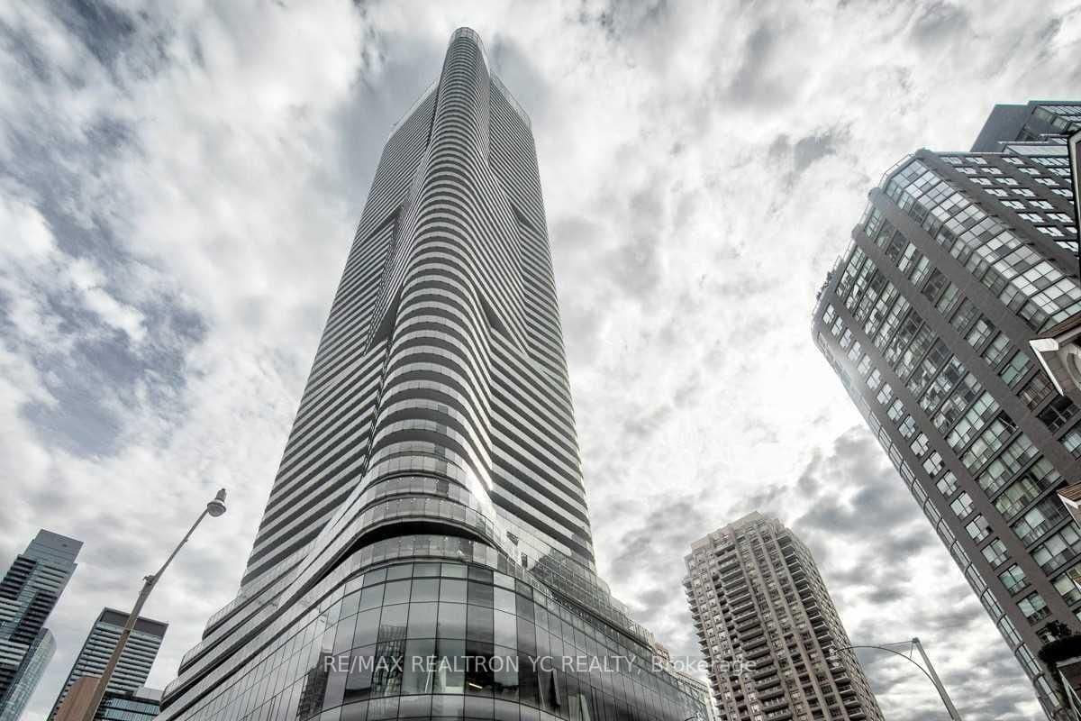 11 Wellesley Street W, Unit 2504