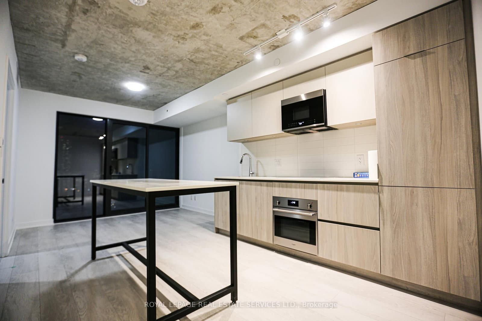 47 Mutual Street, Unit 2501