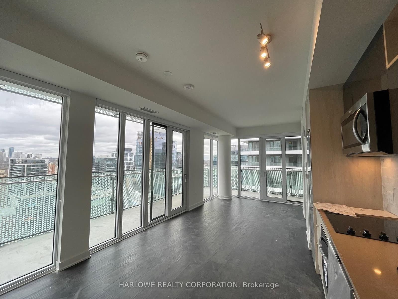 135 Lower Sherbourne Street, Unit 2016 W