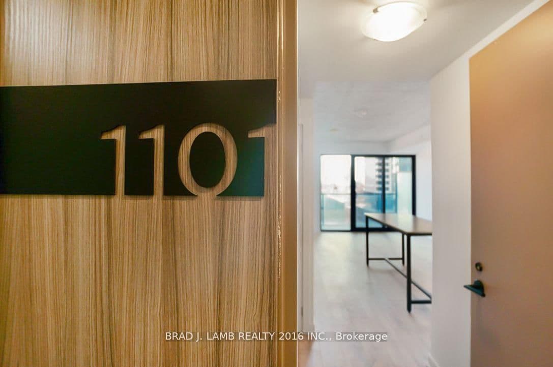 47 Mutual Street, Unit 1101