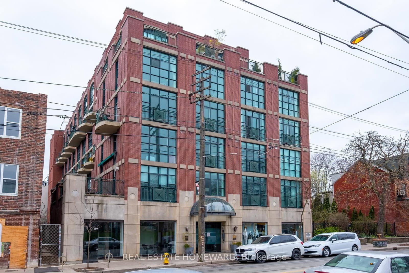 901 Queen Street W, Unit 223