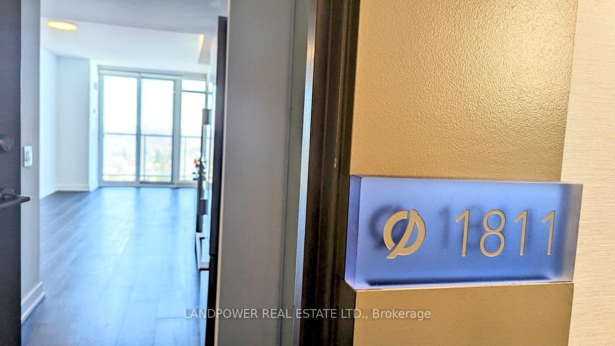 72 Esther Shiner Boulevard, Unit 1811