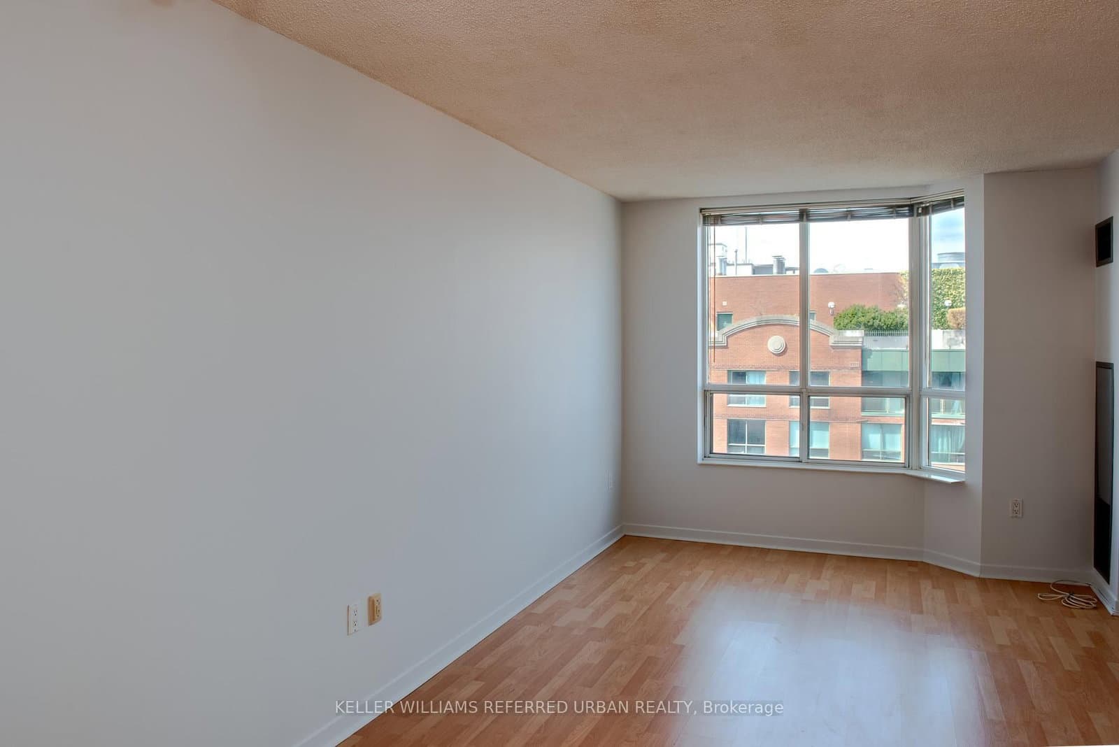 284 Bloor Street W, Unit 904