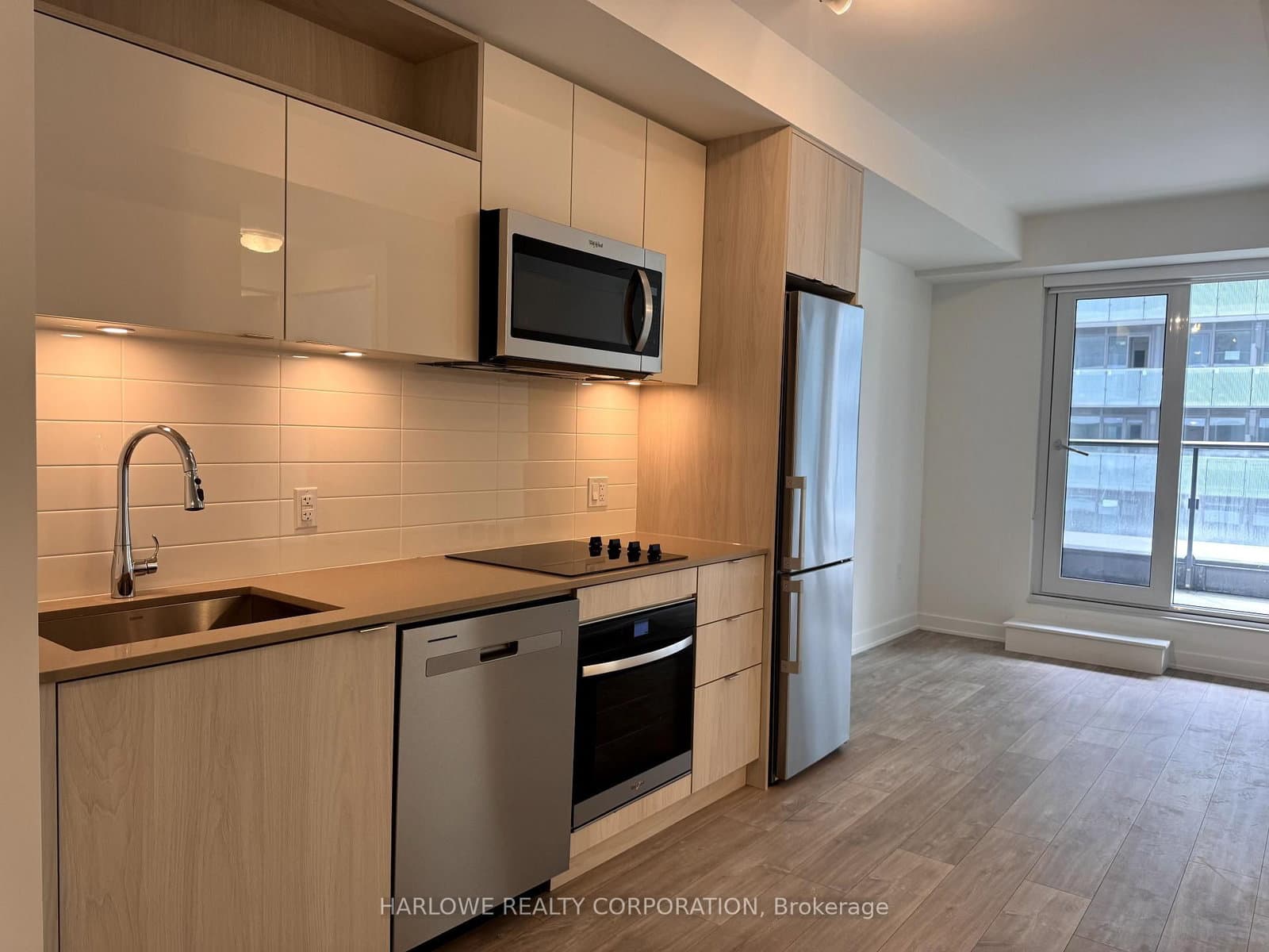 70 Princess Street, Unit 2413 E
