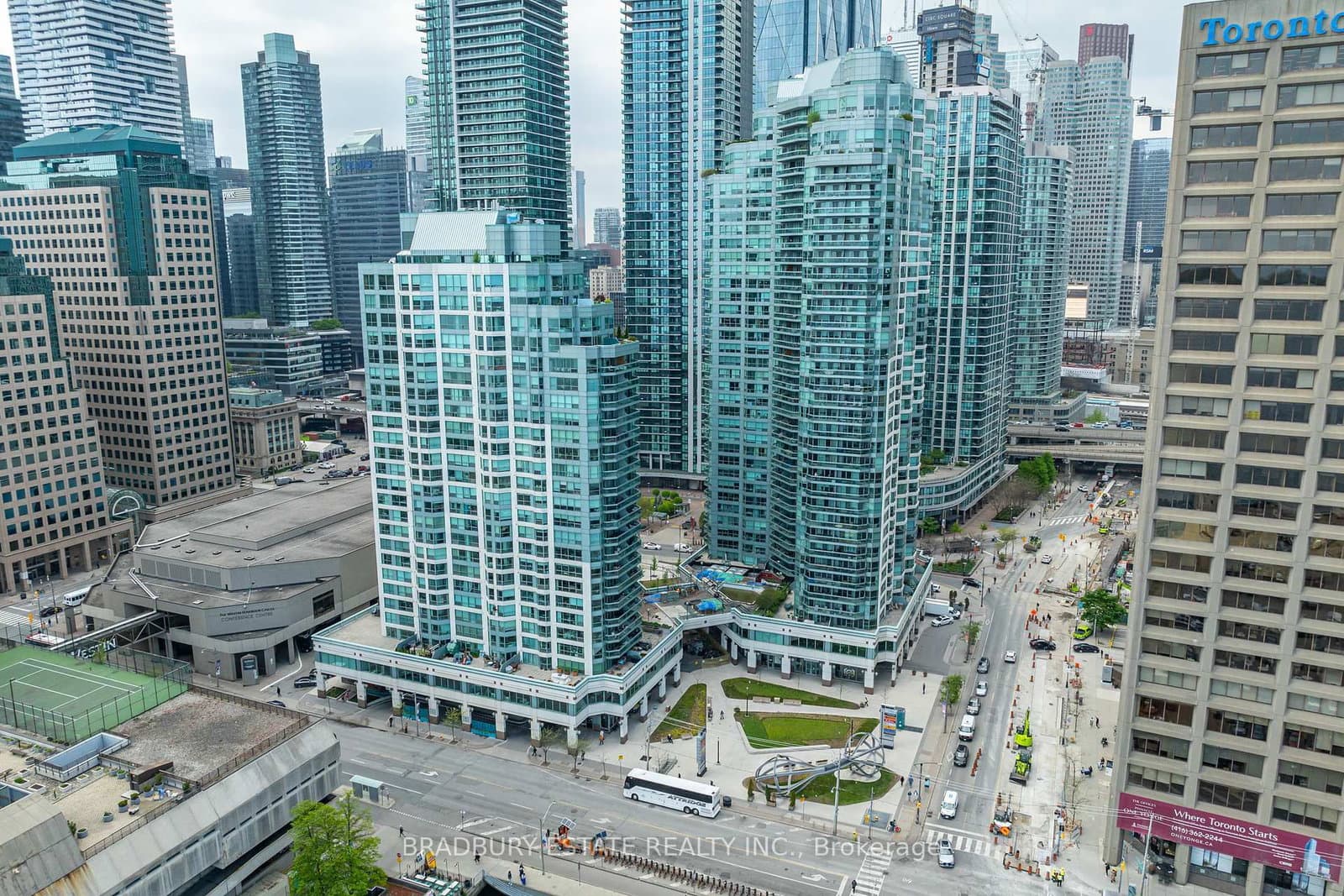 10 Queens Quay W, Unit 702