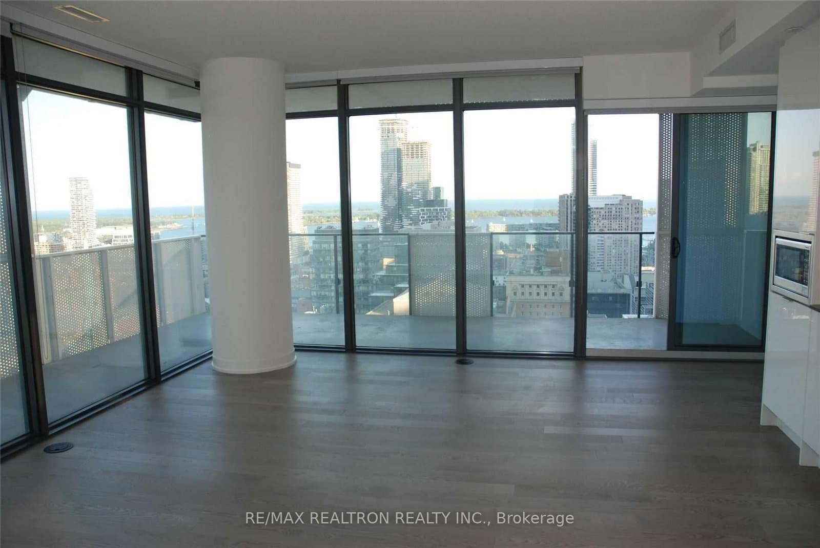 25 Richmond Street E, Unit 3003