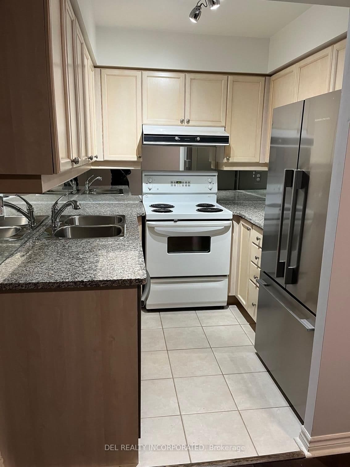 1 Rean Drive, Unit 2006