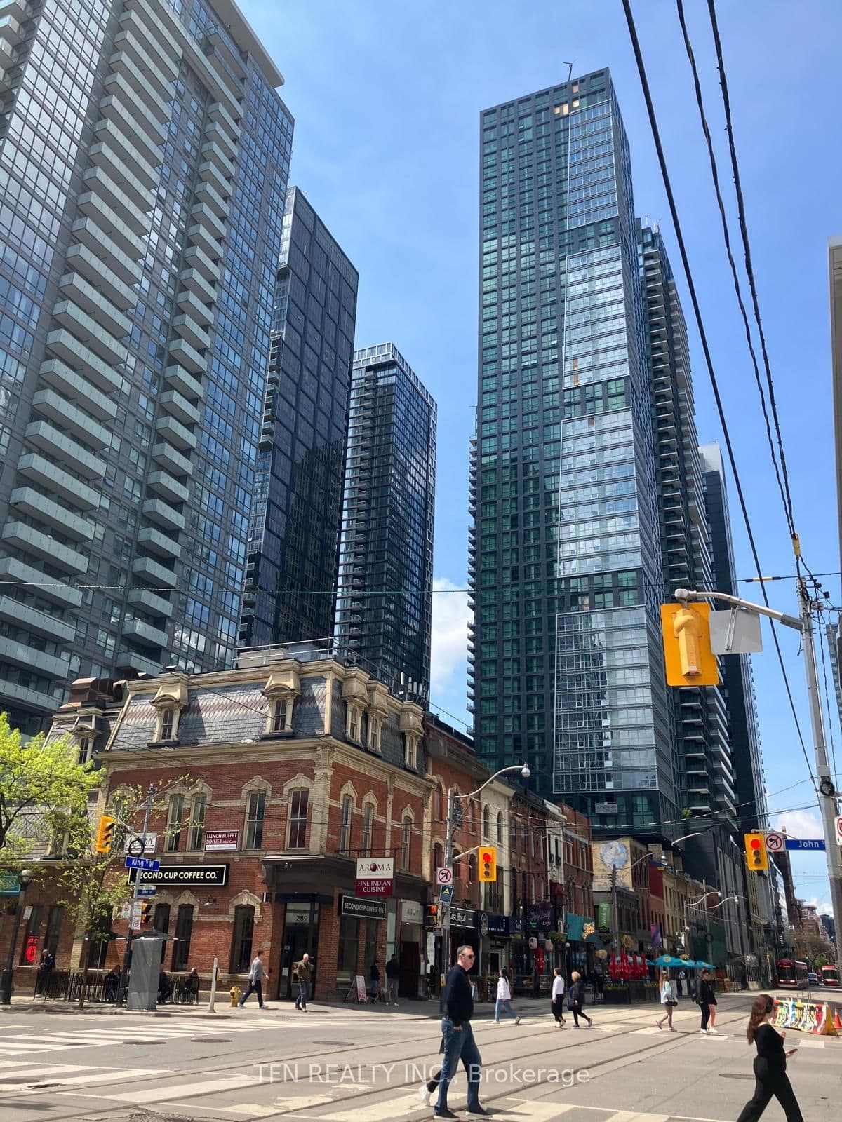 327 King Street W, Unit 1105