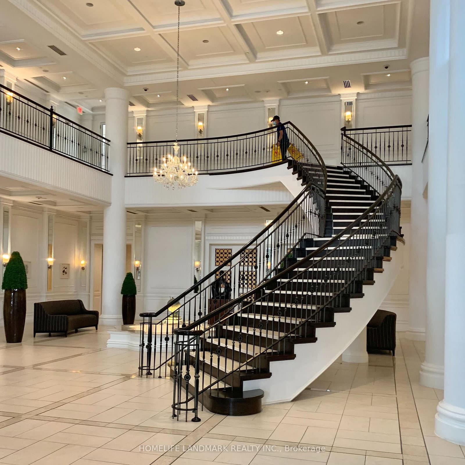 25 Greenview Avenue, Unit Ph26