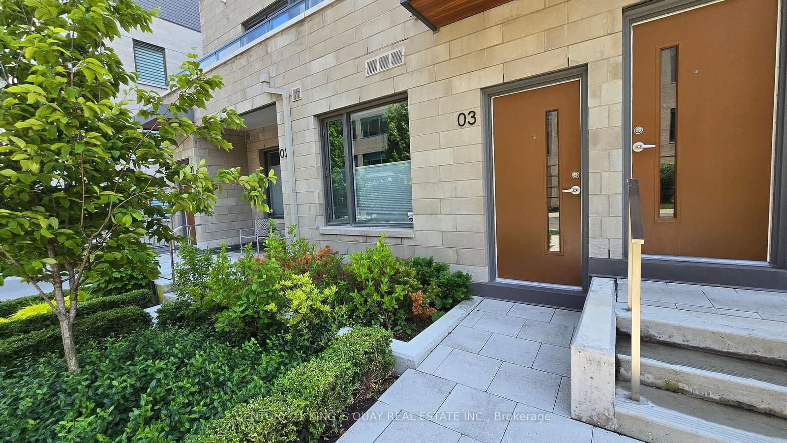 175 Pears Avenue, Unit Th3