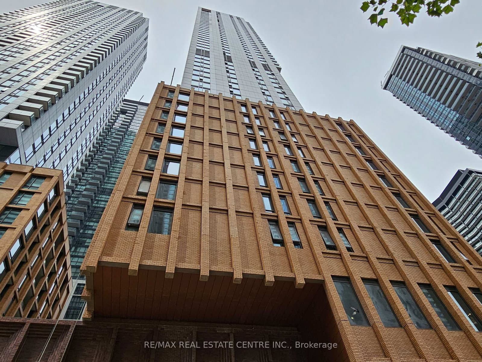 28 Widmer Street, Unit 2823