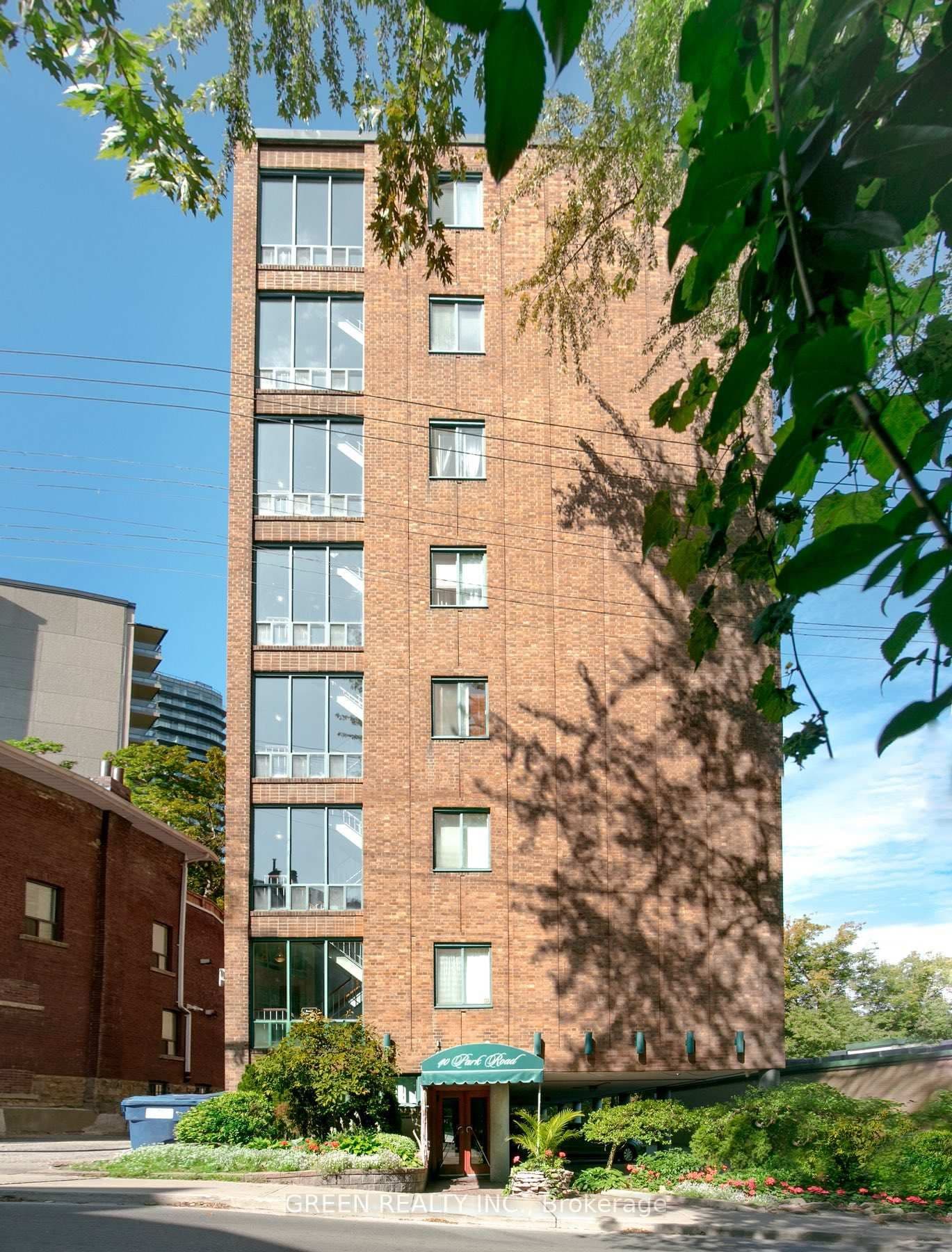 40 Park Road, Unit 102