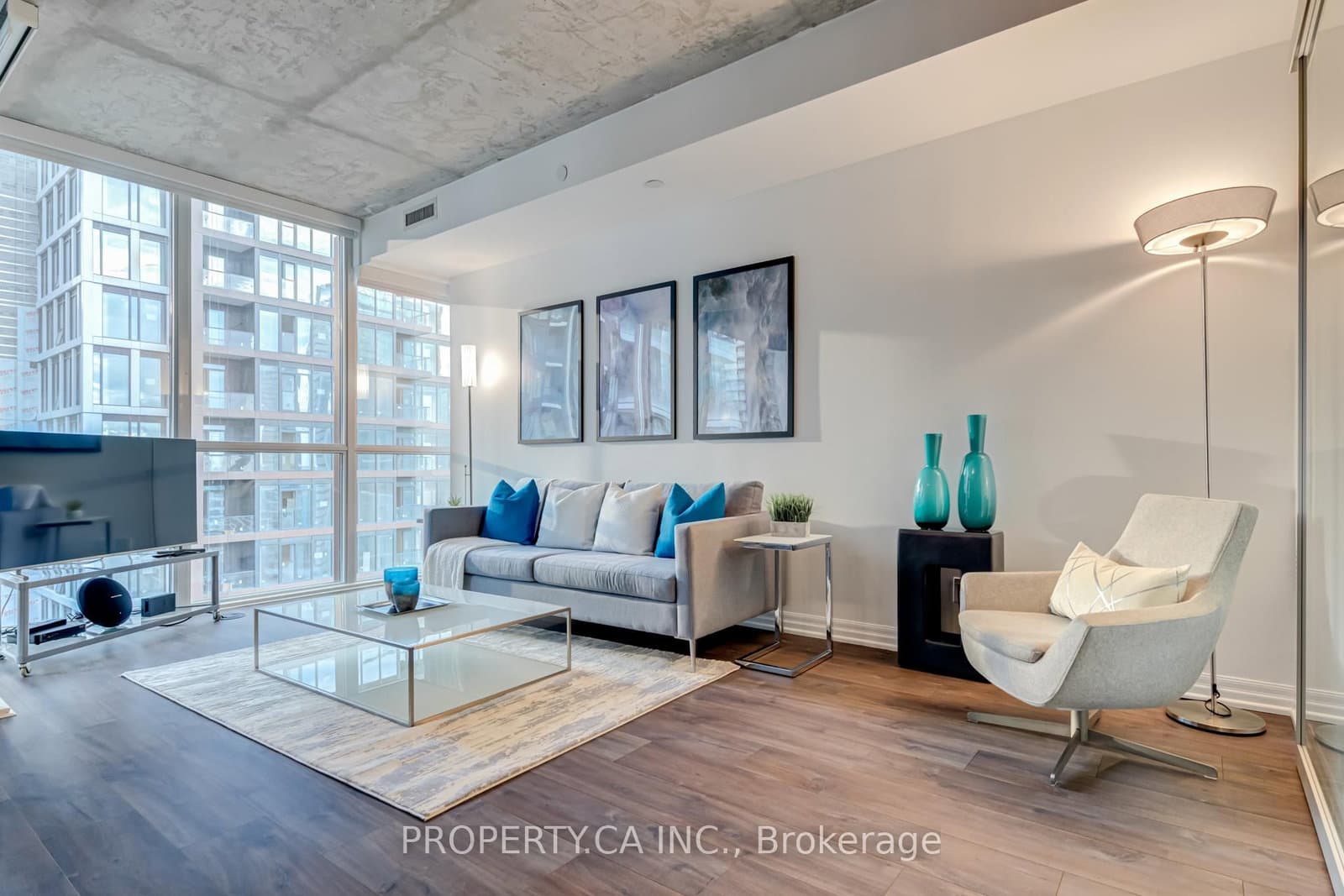 88 Blue Jays Way, Unit 2404