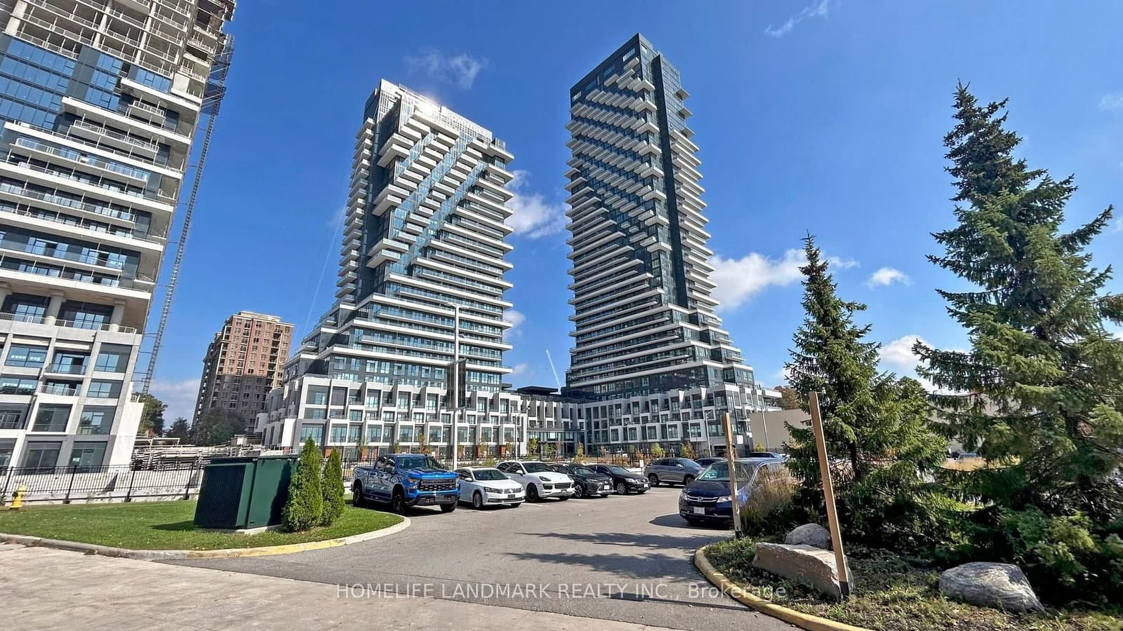 30 Inn On The Park Drive, Unit 2109