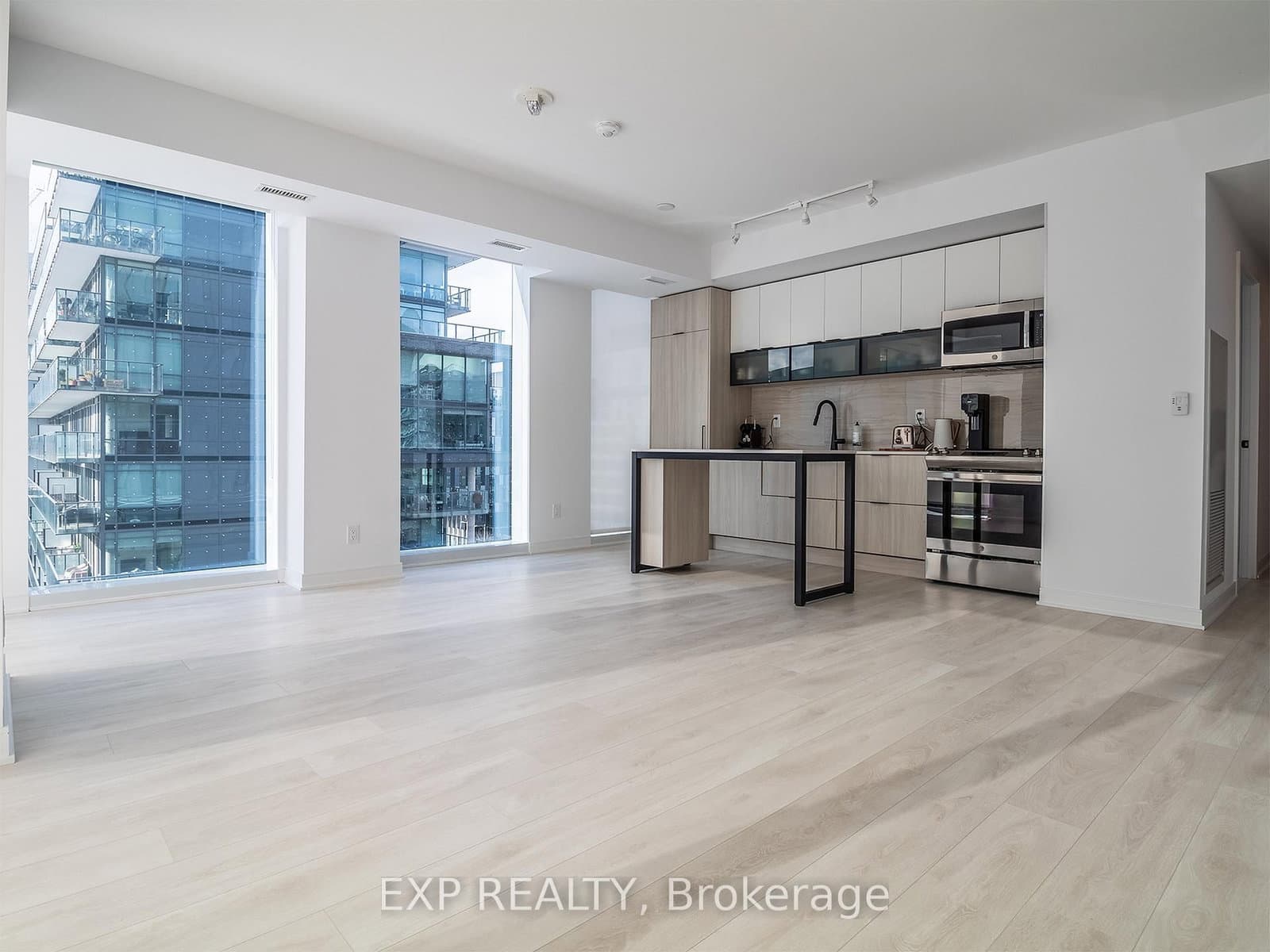 35 Rolling Mills Road, Unit N702