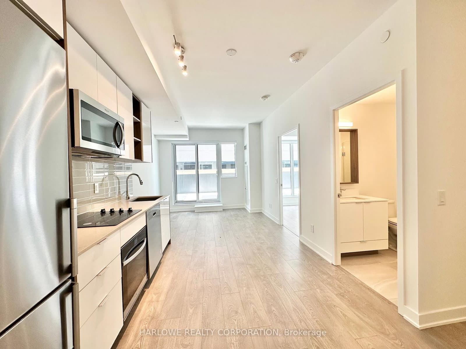 543 Richmond Street W, Unit 828