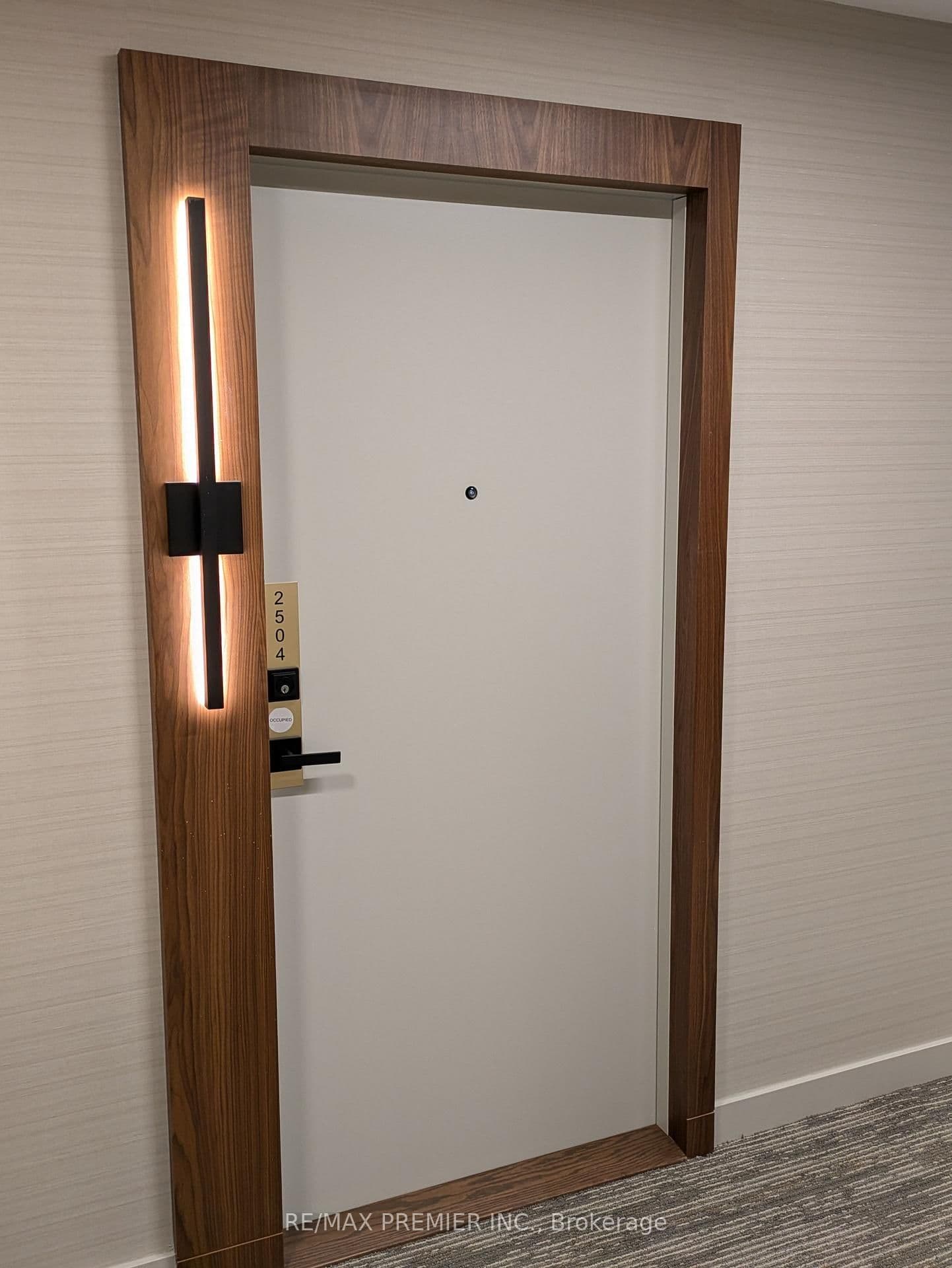 327 King Street W, Unit 2504