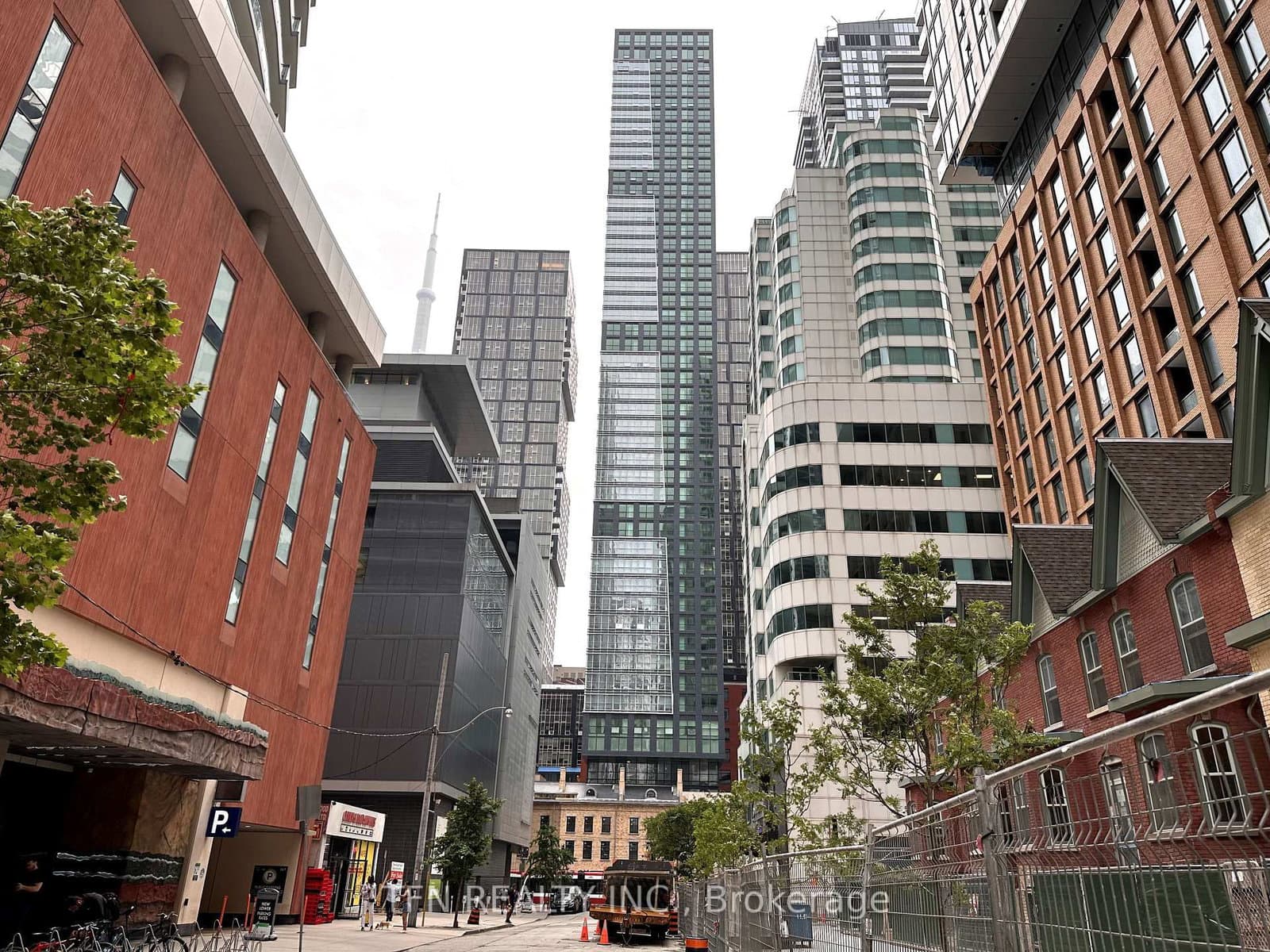 327 King Street W, Unit 3601