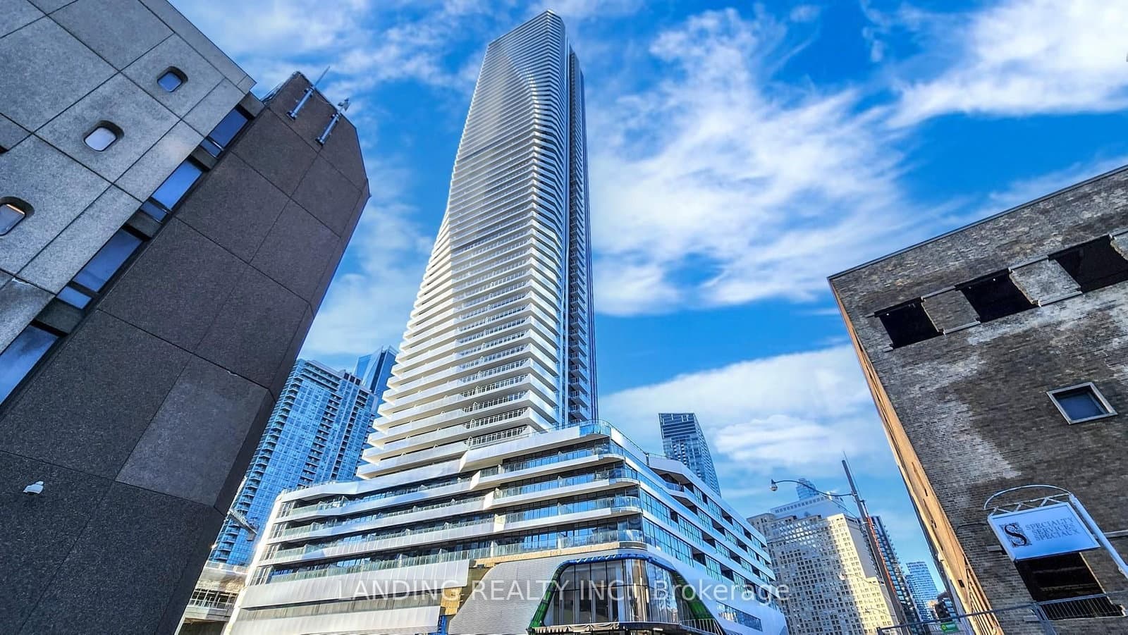 28 Freeland Street, Unit 6002