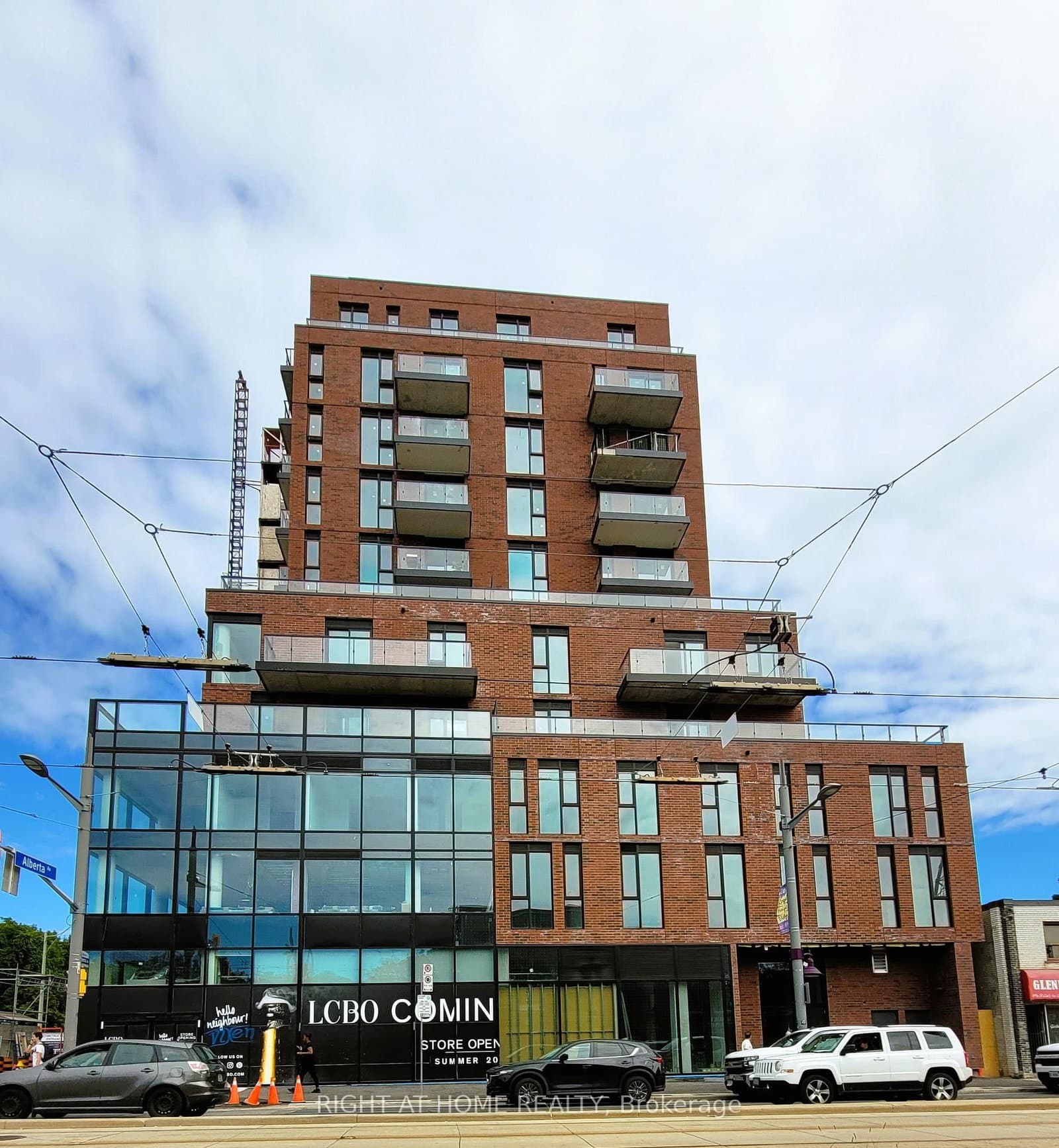 185 Alberta Avenue, Unit 406