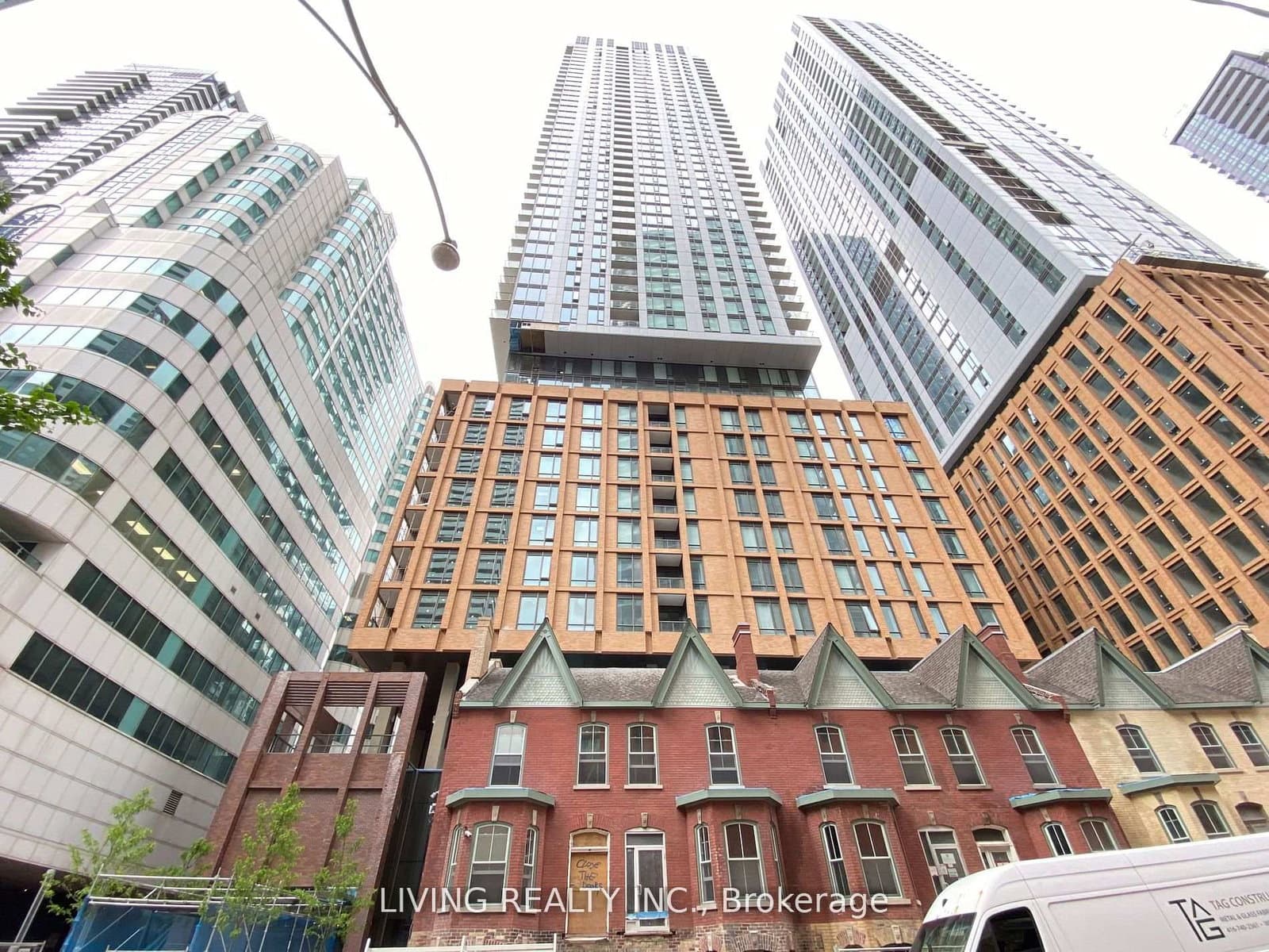 8 Widmer Street, Unit 4912
