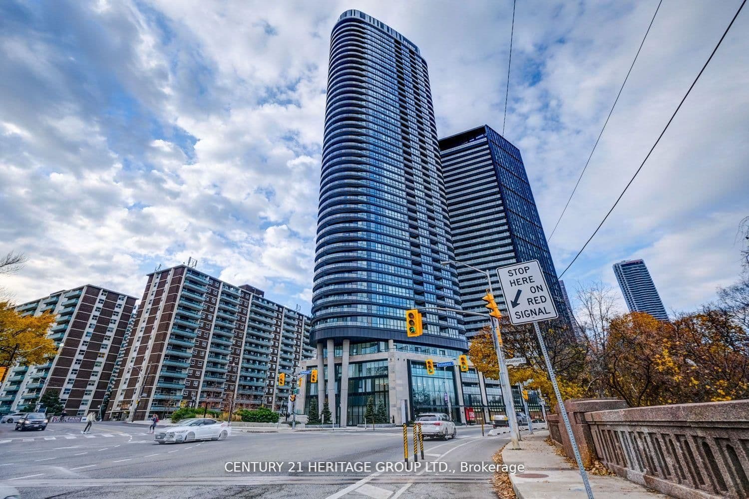 585 Bloor Street E, Unit 3918