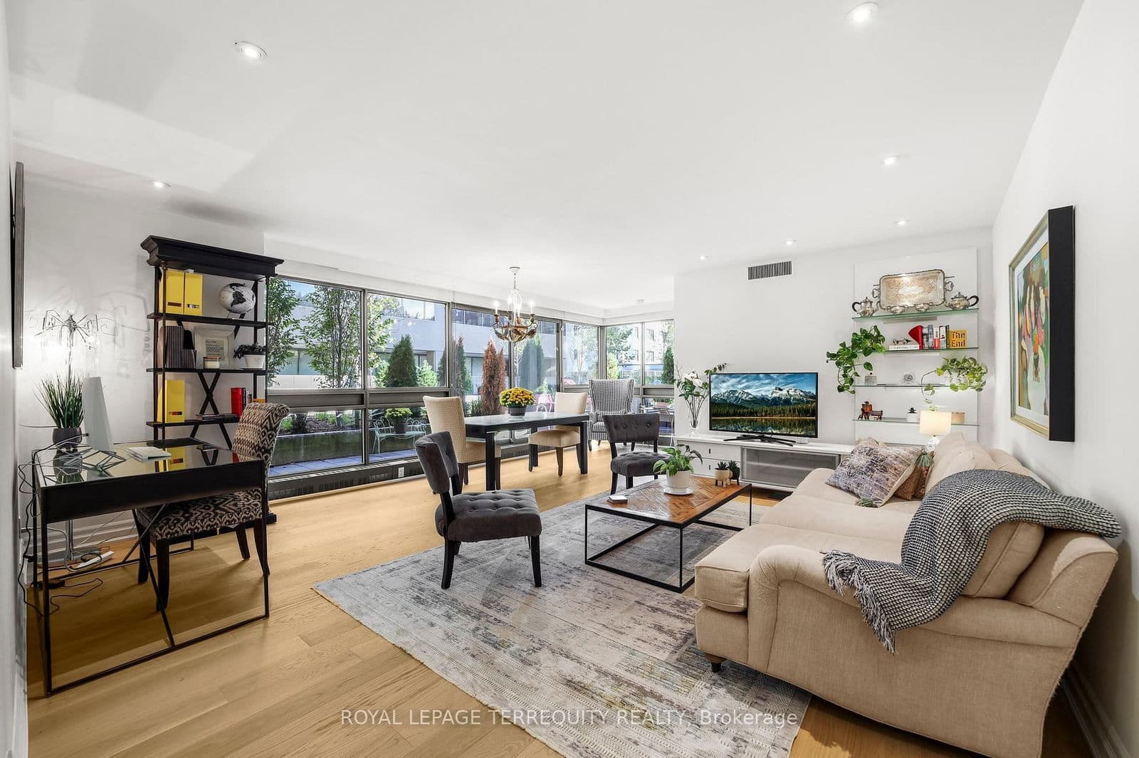 61 St Clair Avenue W, Unit 108